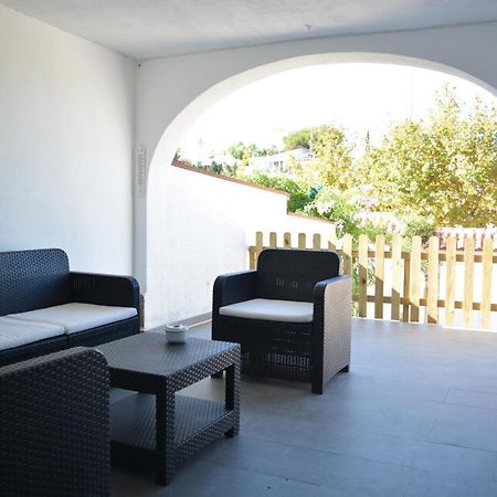 Lovely Bungalow For Four Close To Beach And City In Torrevieja Zewnętrze zdjęcie